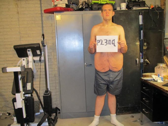 A photo of a 6'4" man showing a snapshot of 237 pounds at a height of 6'4