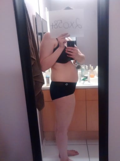 A picture of a 5'10" female showing a snapshot of 189 pounds at a height of 5'10