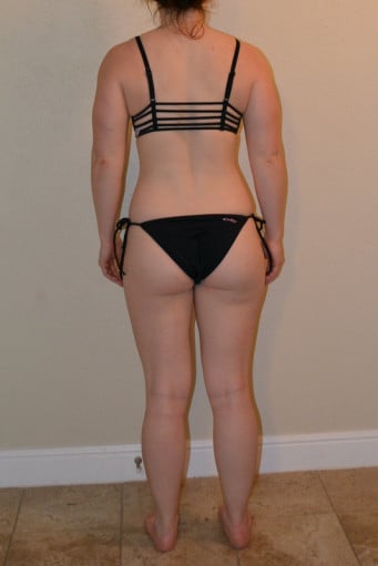 A photo of a 5'3" woman showing a snapshot of 136 pounds at a height of 5'3