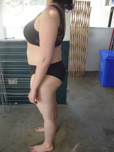 A before and after photo of a 5'1" female showing a snapshot of 142 pounds at a height of 5'1