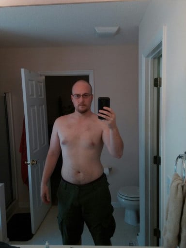 A before and after photo of a 6'2" male showing a weight cut from 281 pounds to 181 pounds. A net loss of 100 pounds.