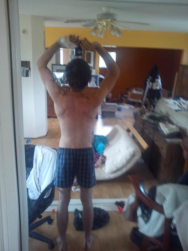 4 Pictures of a 130 lbs 5'9 Male Weight Snapshot