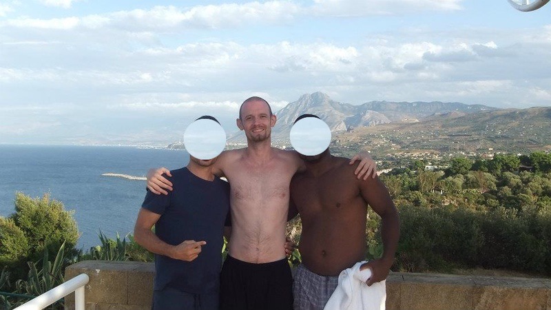 6'3 Male Progress Pics of 55 lbs Weight Gain 160 lbs to 215 lbs