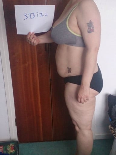 A before and after photo of a 5'7" female showing a snapshot of 206 pounds at a height of 5'7