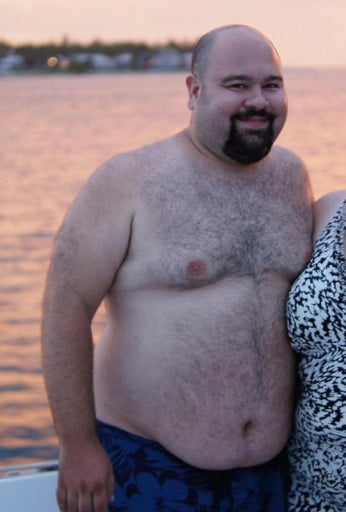 A progress pic of a 5'11" man showing a weight reduction from 293 pounds to 258 pounds. A net loss of 35 pounds.