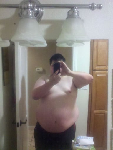 A picture of a 5'9" male showing a snapshot of 338 pounds at a height of 5'9