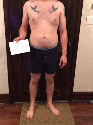 A photo of a 6'2" man showing a snapshot of 218 pounds at a height of 6'2