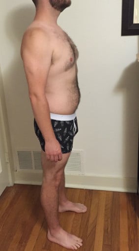 A picture of a 5'10" male showing a snapshot of 186 pounds at a height of 5'10