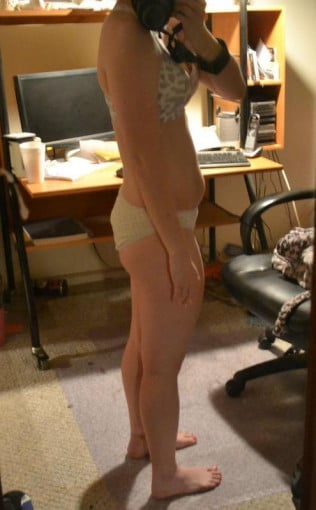 A photo of a 5'3" woman showing a snapshot of 128 pounds at a height of 5'3