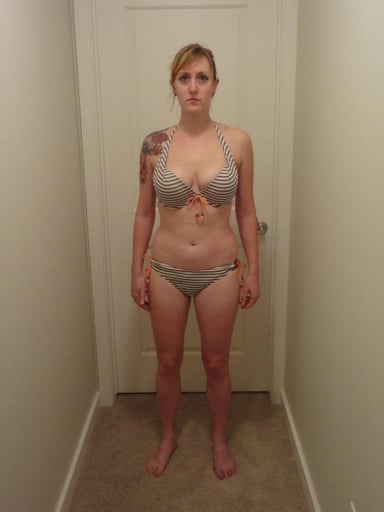 A before and after photo of a 5'8" female showing a snapshot of 139 pounds at a height of 5'8