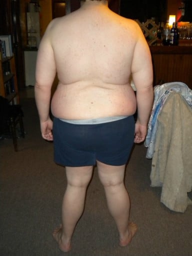 A photo of a 5'10" man showing a snapshot of 295 pounds at a height of 5'10