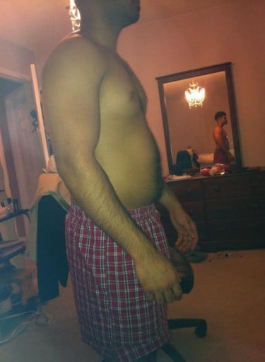 A picture of a 5'7" male showing a fat loss from 150 pounds to 125 pounds. A total loss of 25 pounds.