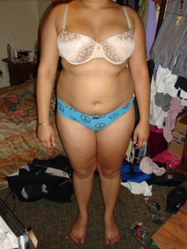 A before and after photo of a 5'0" female showing a snapshot of 150 pounds at a height of 5'0