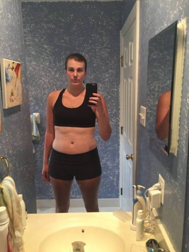 A before and after photo of a 5'11" female showing a fat loss from 166 pounds to 151 pounds. A respectable loss of 15 pounds.