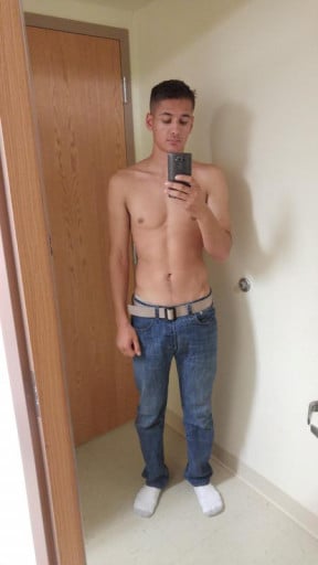 A picture of a 6'1" male showing a muscle gain from 156 pounds to 176 pounds. A net gain of 20 pounds.
