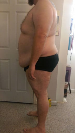 A before and after photo of a 6'1" male showing a snapshot of 339 pounds at a height of 6'1