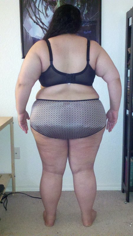 3 Photos of a 275 lbs 5'2 Female Fitness Inspo