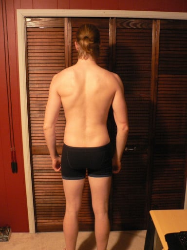 A picture of a 6'4" male showing a snapshot of 183 pounds at a height of 6'4