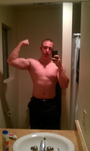 A progress pic of a 6'1" man showing a weight bulk from 130 pounds to 220 pounds. A respectable gain of 90 pounds.