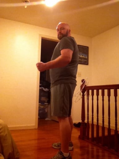 A picture of a 5'9" male showing a fat loss from 265 pounds to 220 pounds. A respectable loss of 45 pounds.