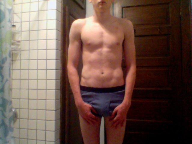 2 Pictures of a 6 foot 1 142 lbs Male Weight Snapshot