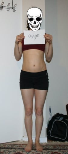 A picture of a 5'9" female showing a snapshot of 120 pounds at a height of 5'9