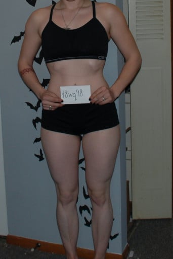 A photo of a 5'2" woman showing a snapshot of 109 pounds at a height of 5'2