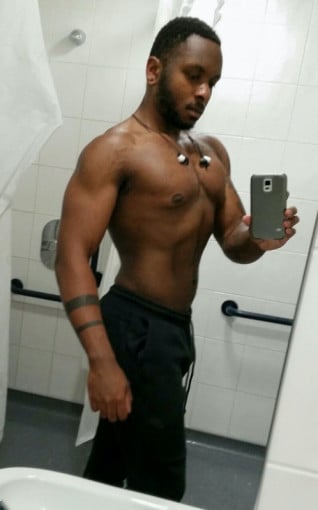 A photo of a 5'10" man showing a muscle gain from 183 pounds to 187 pounds. A respectable gain of 4 pounds.