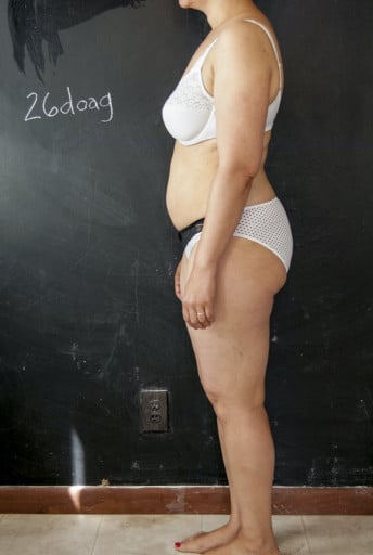A picture of a 5'8" female showing a snapshot of 179 pounds at a height of 5'8