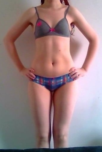 A picture of a 5'4" female showing a snapshot of 120 pounds at a height of 5'4