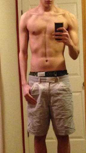 A picture of a 6'0" male showing a weight bulk from 138 pounds to 160 pounds. A total gain of 22 pounds.