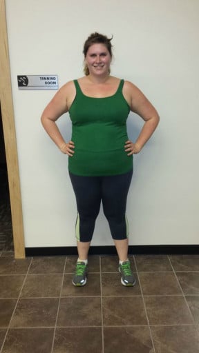 A picture of a 6'0" female showing a fat loss from 288 pounds to 249 pounds. A total loss of 39 pounds.