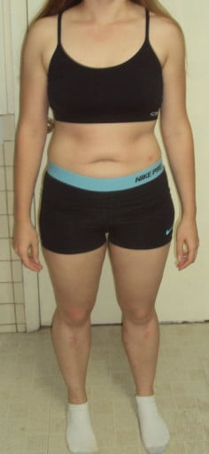 A picture of a 5'4" female showing a snapshot of 153 pounds at a height of 5'4