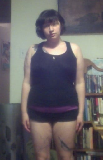 A picture of a 5'1" female showing a weight loss from 147 pounds to 133 pounds. A net loss of 14 pounds.