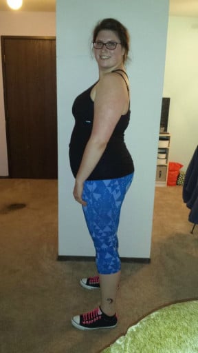 A picture of a 6'0" female showing a fat loss from 288 pounds to 249 pounds. A total loss of 39 pounds.