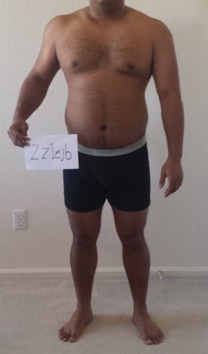 A photo of a 5'7" man showing a snapshot of 207 pounds at a height of 5'7