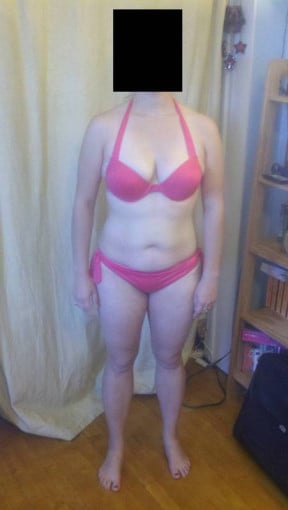 A before and after photo of a 5'6" female showing a snapshot of 154 pounds at a height of 5'6