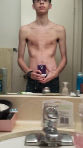 A picture of a 5'10" male showing a weight bulk from 102 pounds to 130 pounds. A respectable gain of 28 pounds.