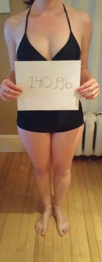 A photo of a 5'5" woman showing a snapshot of 148 pounds at a height of 5'5
