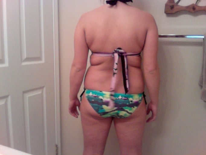 A picture of a 5'5" female showing a snapshot of 164 pounds at a height of 5'5