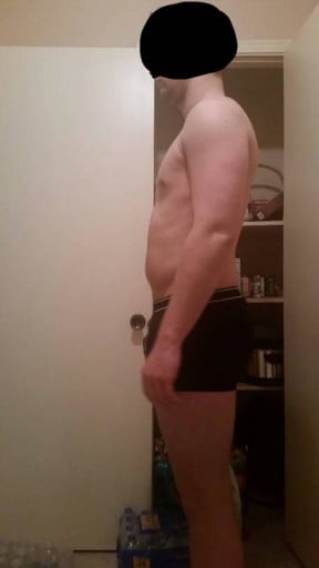 A picture of a 6'1" male showing a snapshot of 210 pounds at a height of 6'1