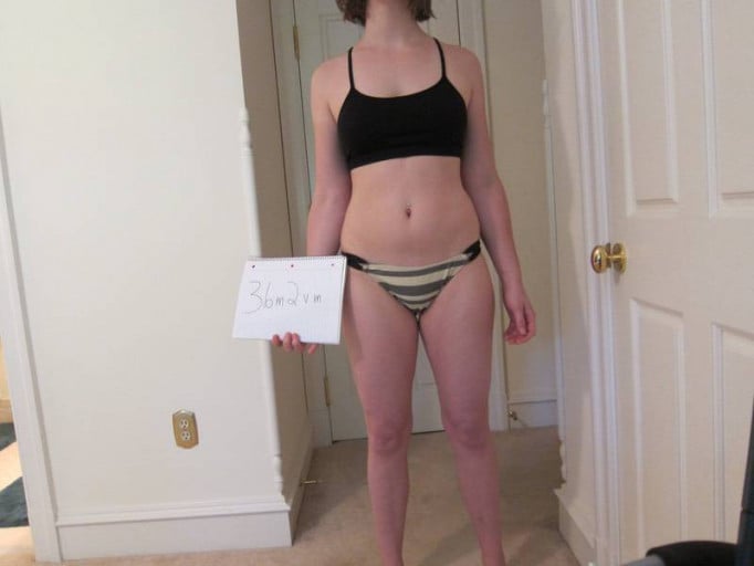 A picture of a 5'9" female showing a snapshot of 152 pounds at a height of 5'9
