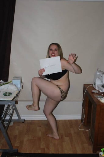 A picture of a 5'2" female showing a snapshot of 140 pounds at a height of 5'2