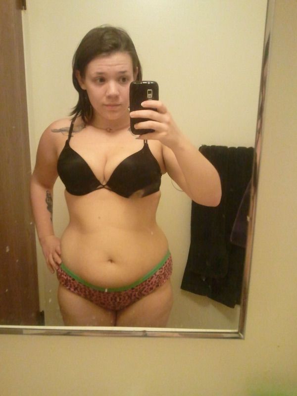 5 foot Female Progress Pics of 27 lbs Weight Loss 145 lbs to 118 lbs