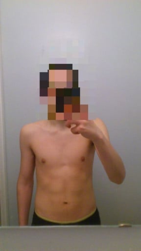 A photo of a 5'6" man showing a muscle gain from 127 pounds to 149 pounds. A total gain of 22 pounds.
