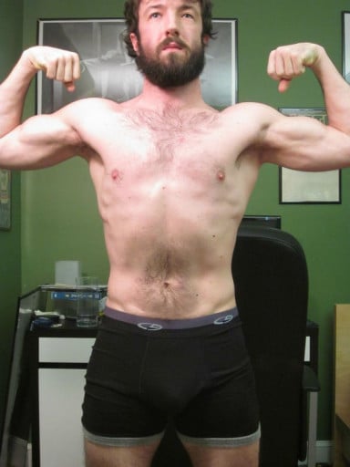A progress pic of a 5'7" man showing a snapshot of 142 pounds at a height of 5'7