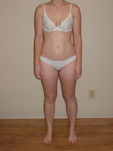 A picture of a 5'2" female showing a snapshot of 114 pounds at a height of 5'2