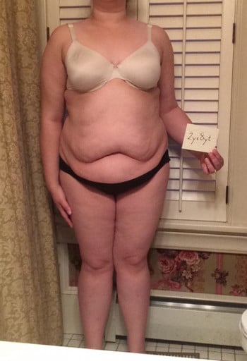 A progress pic of a 5'8" woman showing a snapshot of 252 pounds at a height of 5'8