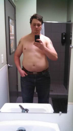A progress pic of a 6'1" man showing a weight loss from 284 pounds to 252 pounds. A total loss of 32 pounds.
