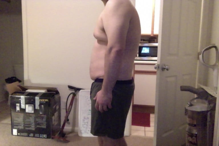A photo of a 5'8" man showing a snapshot of 220 pounds at a height of 5'8